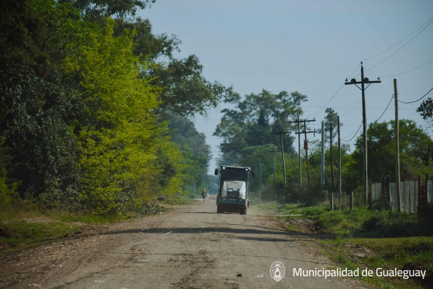 Mejoran calles en zona del "Bañado del Hugo"