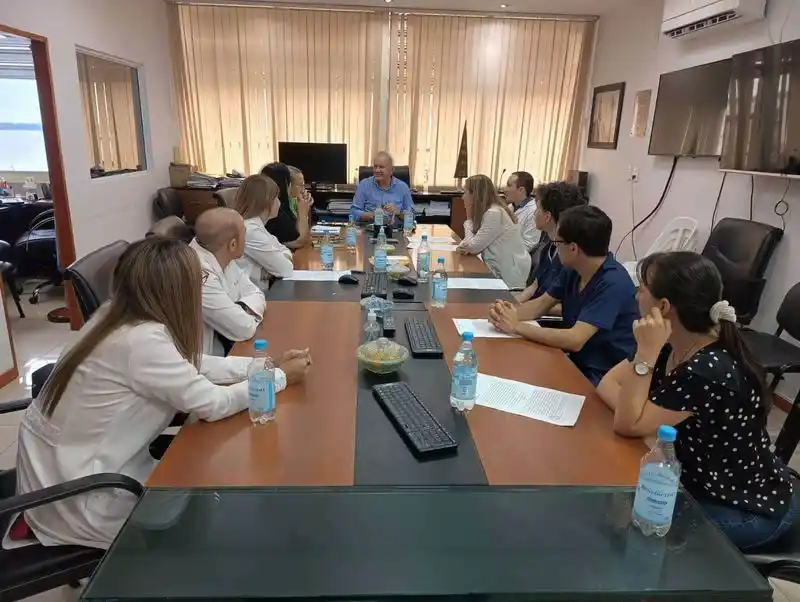 Gómez informó que se incorporaron 11 
nuevos médicos al sistema público de salud