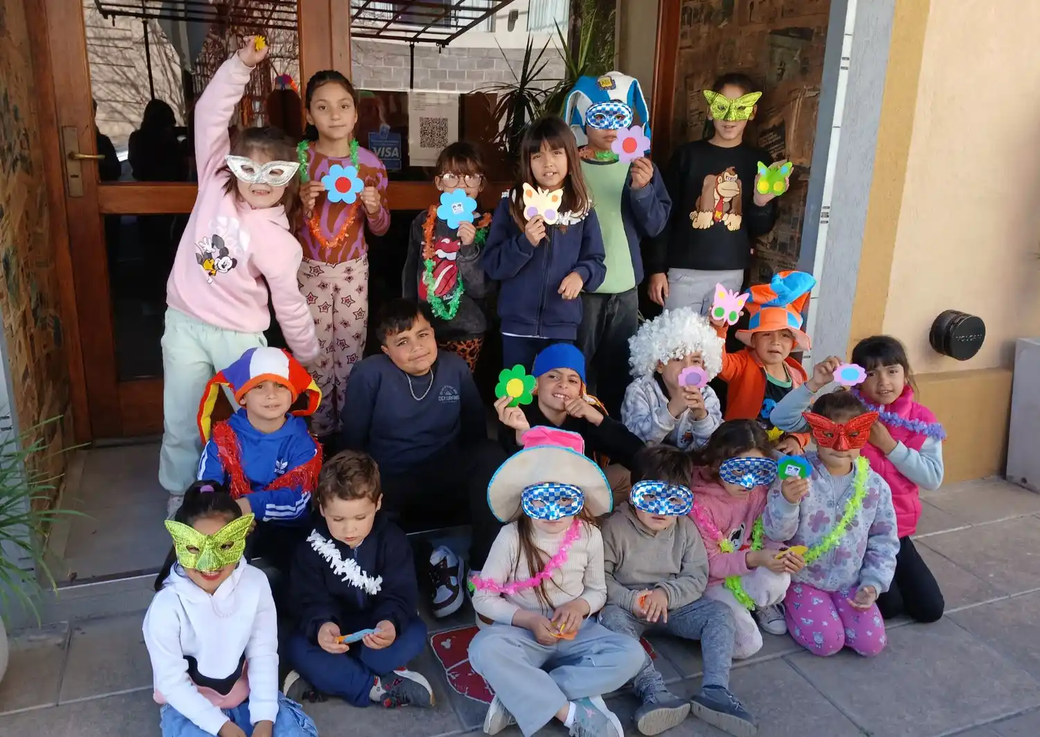 Visita de alumnos de la Casa del Niño Paula Albarracín
