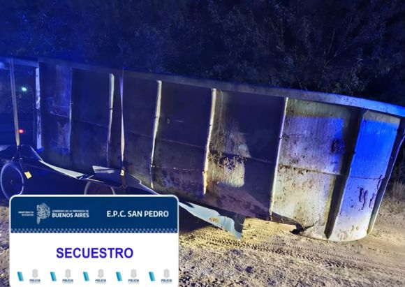 Llevaban una pileta de natación en una camioneta y terminaron en la Comisaría