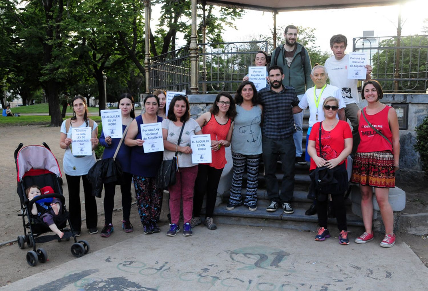 Inquilinos de Tandil se manifestaron para exigir la aprobación de la Ley de Alquileres