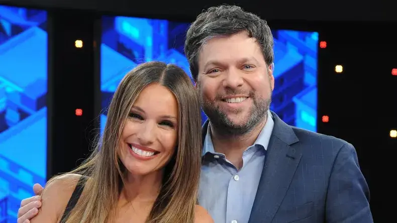 Pampita y Guido Kaczka fueron los últimos dos conductores de Los 8 escalones﻿.