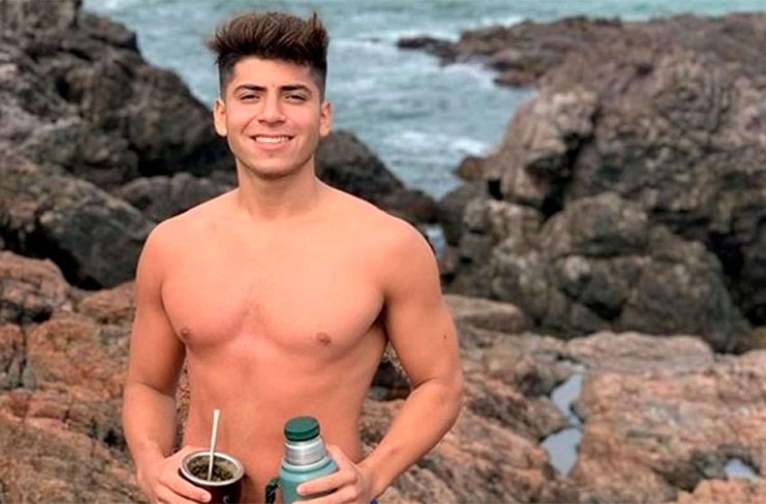 Descuartizó y quemó el cuerpo de su novia embarazada en una parrilla