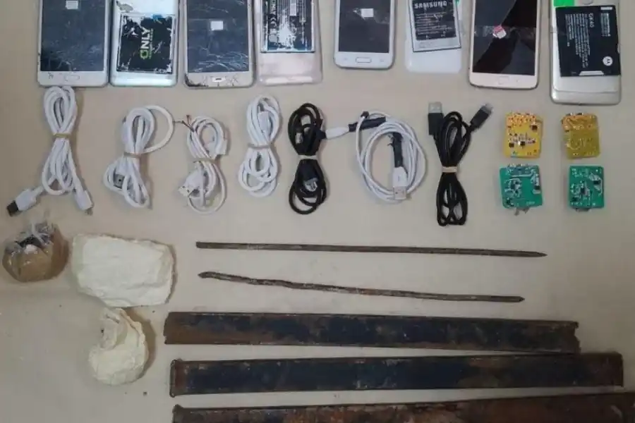 Secuestraron celulares y drogas en una requisa dentro de una cárcel de Río Cuarto 