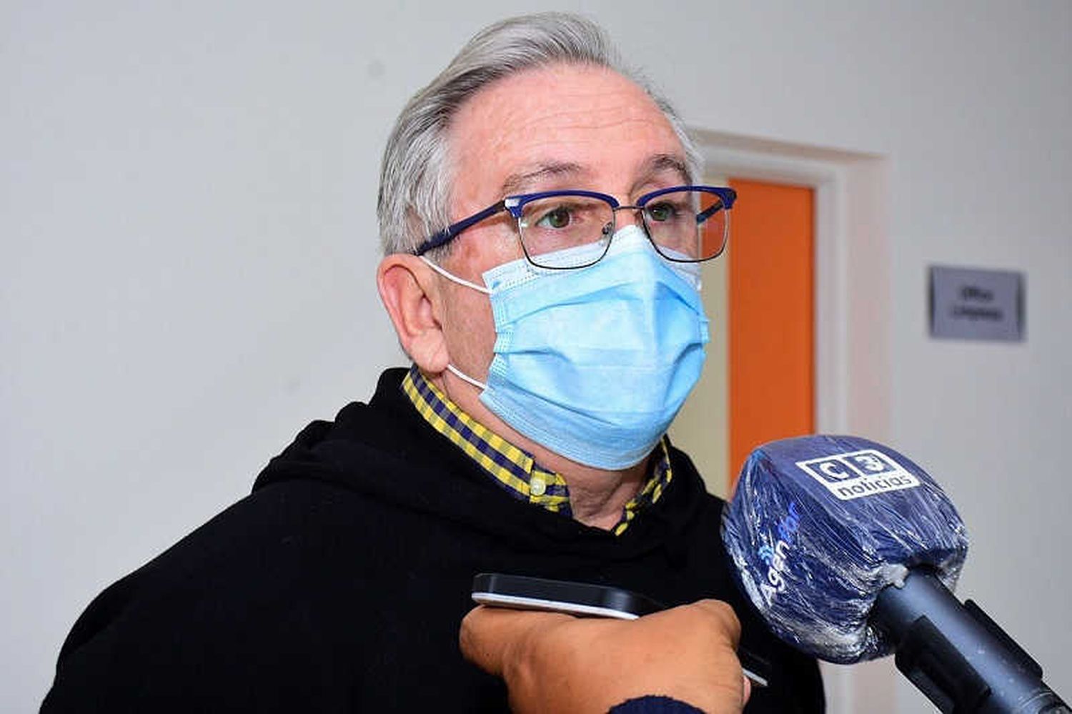 El doctor Atencia advirtió que la pandemia no terminó