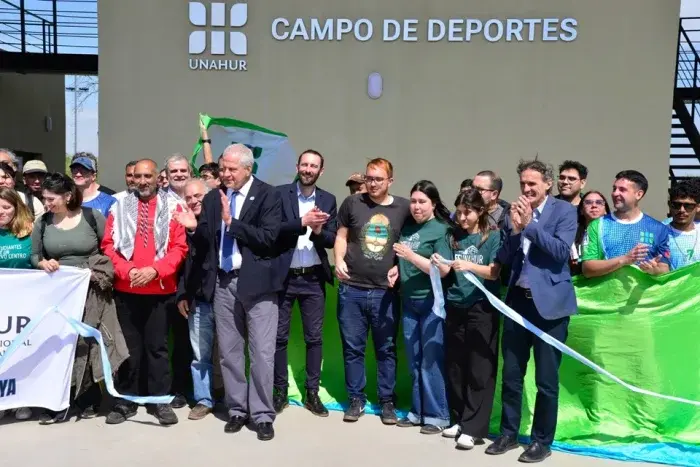 Inauguraron el nuevo Campo de Deportes de la UNAHUR