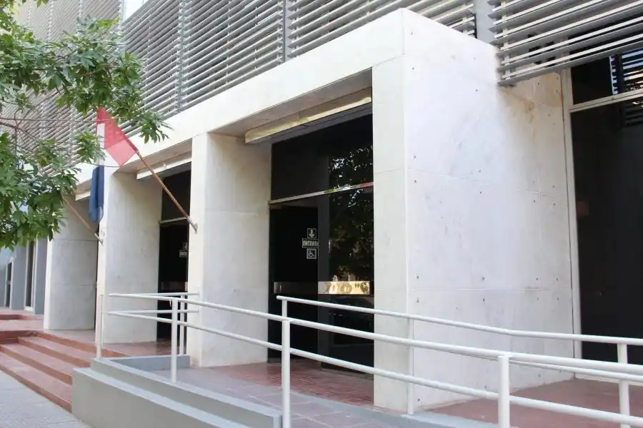 Ingresó a robar a una casa y amenazó a dos personas con un cuchillo: quedó en prisión preventiva