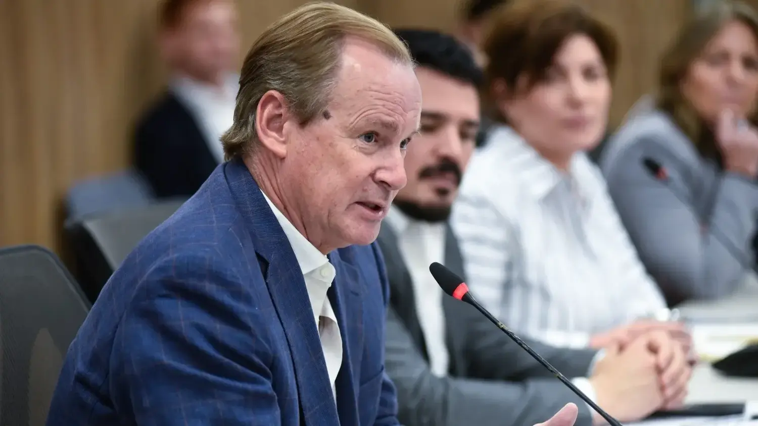 Bordet presentó un proyecto para promover el empleo joven en todo el país