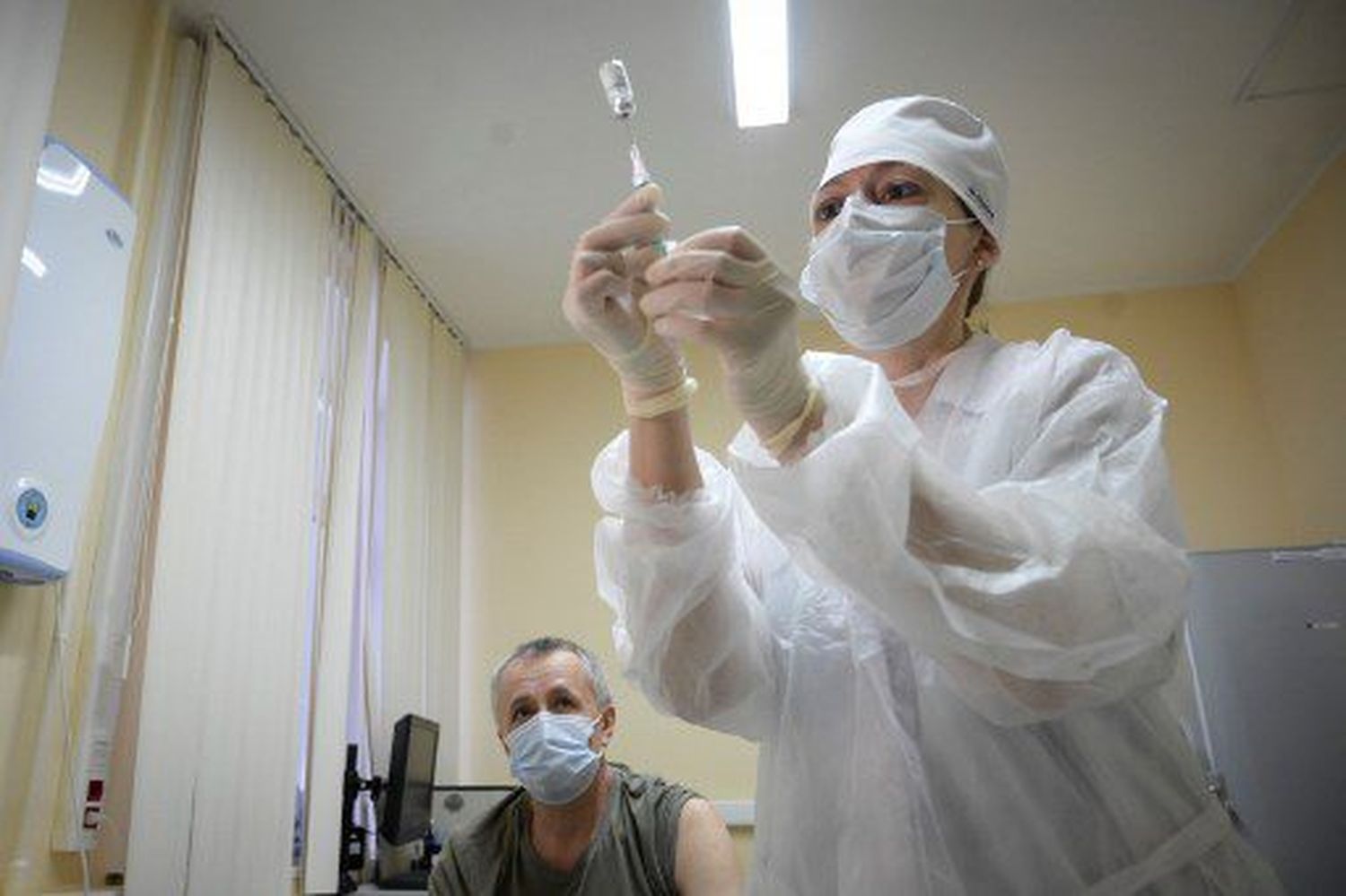 LO QUE FALTABA: descubren en China la variante inglesa del COVID-19