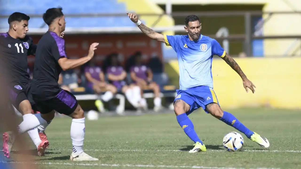 Central ganó sus primeros amistosos con Almirón y el debut de los refuerzos