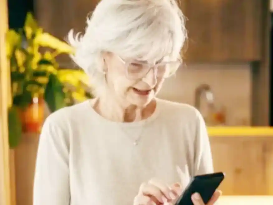 Fuerte apoyo entre jubilados a la libre elección de cobro: la mayoría optaría por billeteras digitales