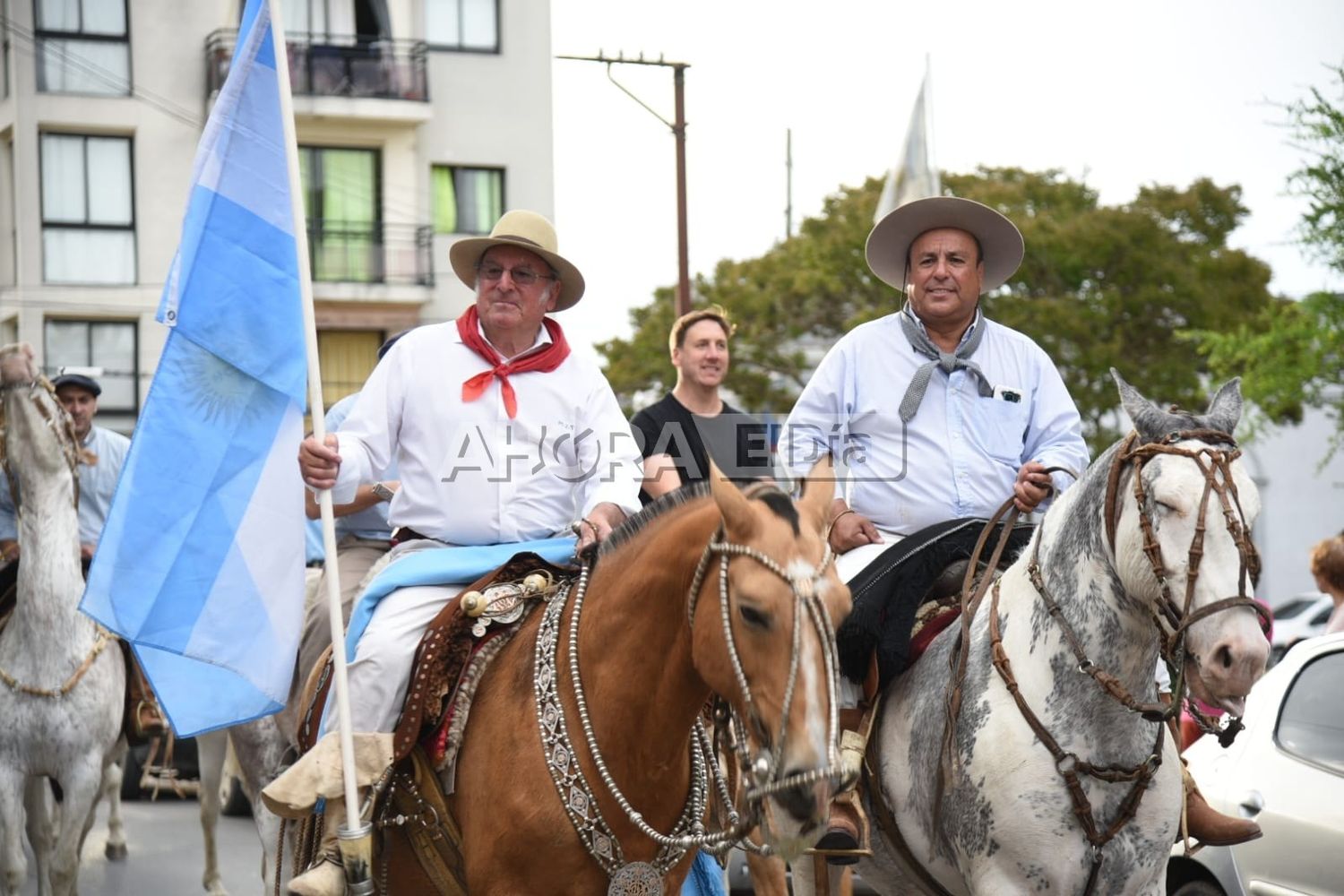 Quién es el posible candidato a intendente que desfiló a caballo junto a los tradicionalistas