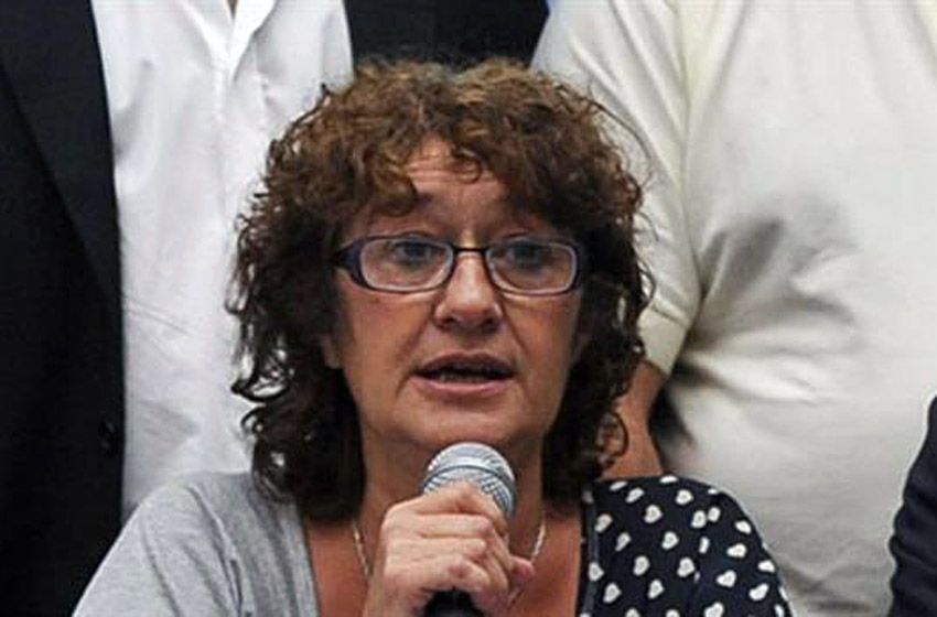 Los docentes exigen el llamado a paritaria