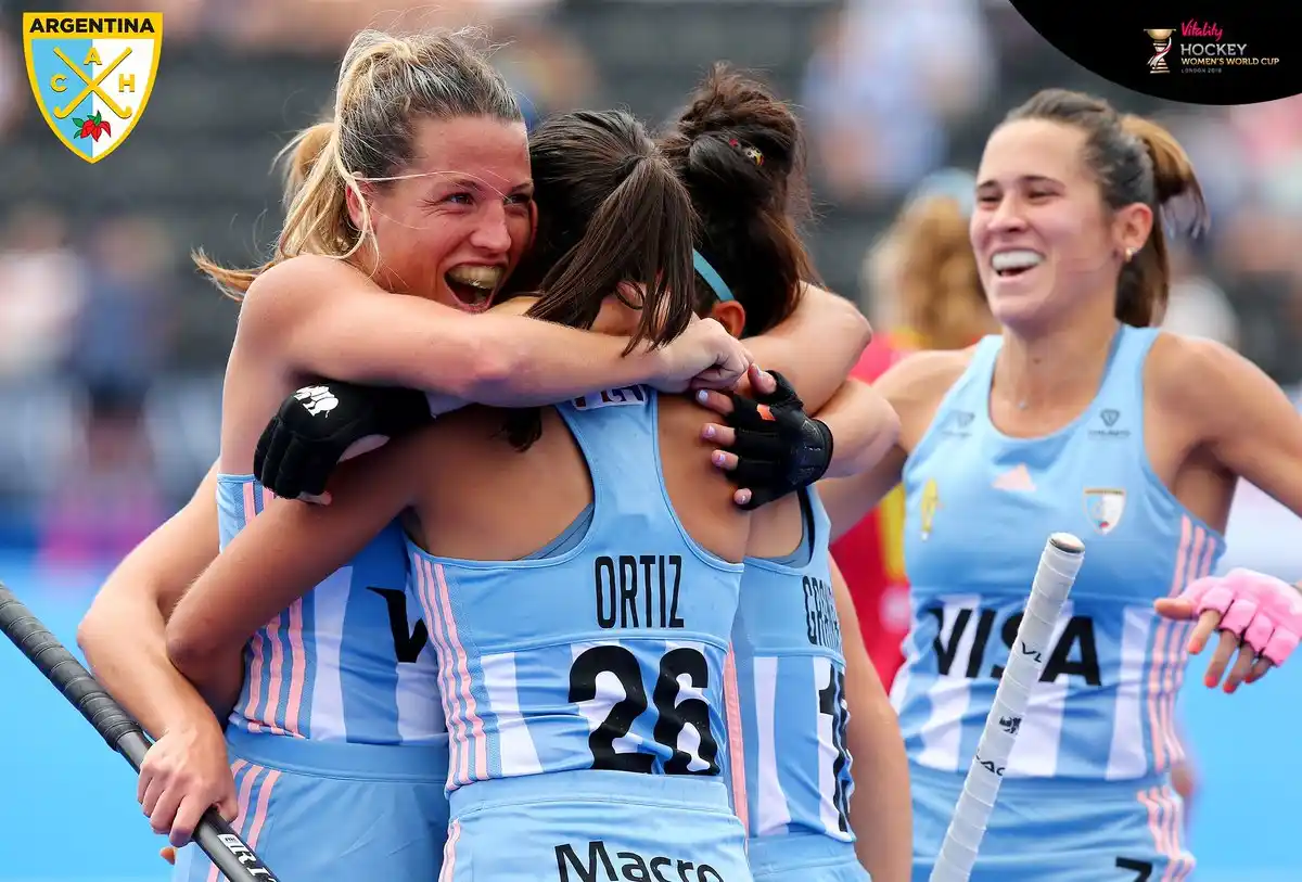 Las Leonas golearon a España en su debut en el Mundial de Londres