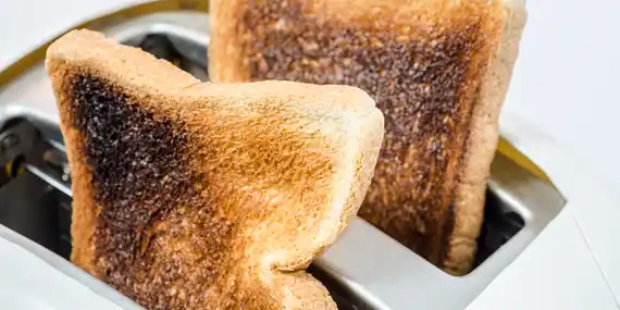 Acrilamida: qué es, dónde está y por qué no hace falta que tires tu café