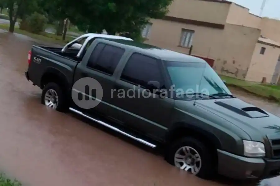 En plena madrugada, robaron una camioneta en Lehmann