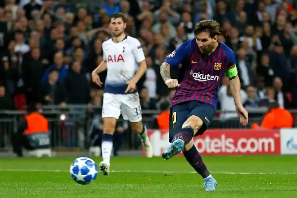 Messi brilló en Wembley para la victoria del Barcelona