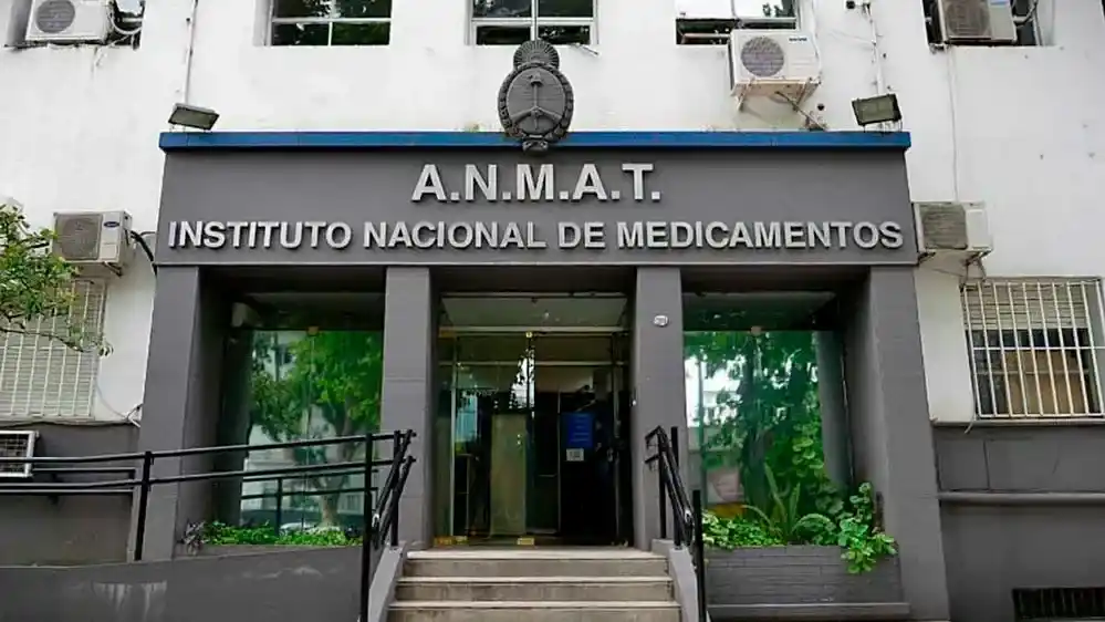 El edificio de la Anmat.