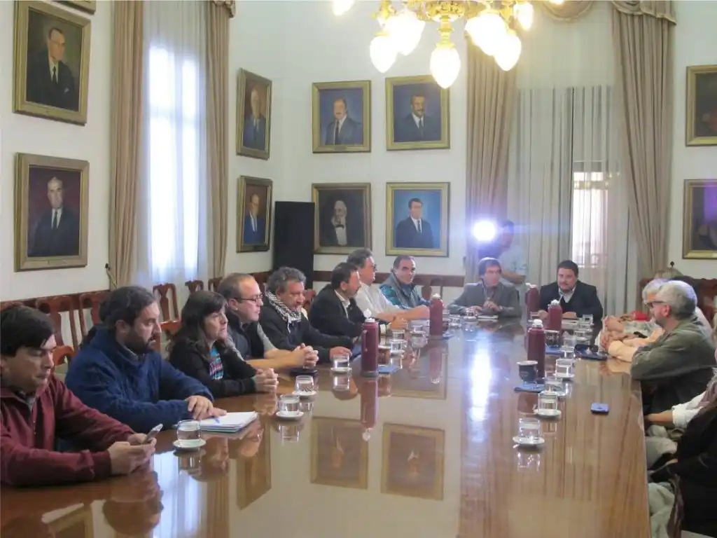 El Gobierno volvió a convocar a los gremios docentes para la semana próxima