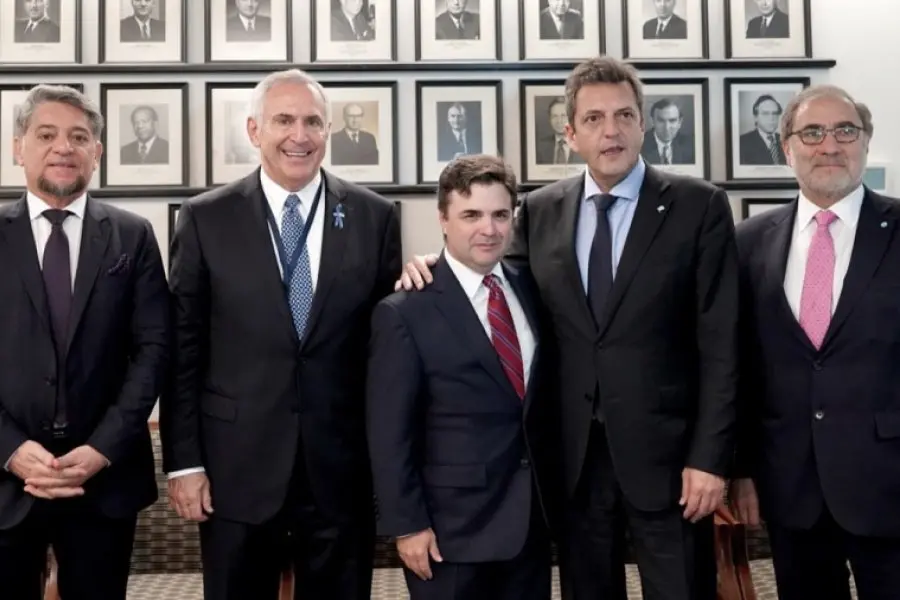 Massa inició la agenda de reuniones en su visita oficial a Estados Unidos