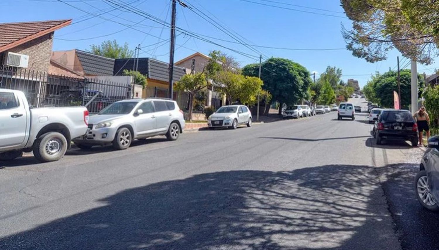 El niño quedó seis horas encerrado en un auto en la calle Chrestia al 500.