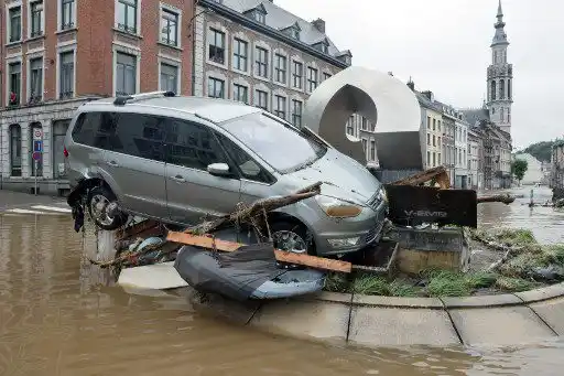 Trágicas tormentas dejan al menos 50 muertos en Europa (+Fotos)