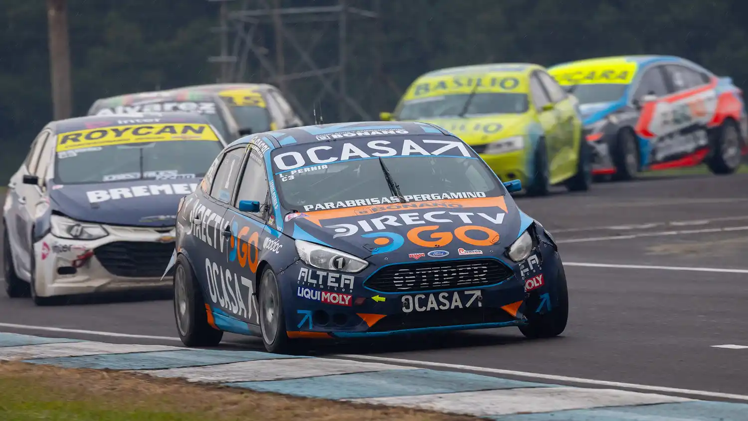 Leonel Pernía, puntero de Clase 3.