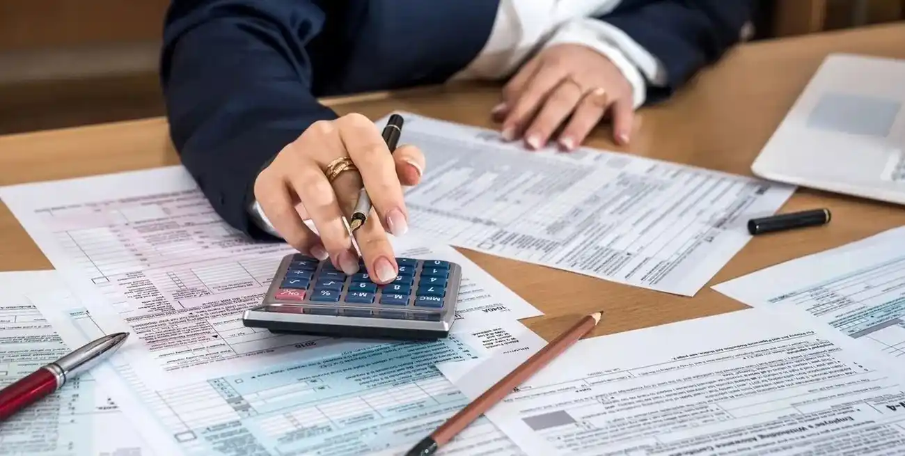 Los impuestos abusivos siguen siendo un freno para el desarrollo argentino. Foto: Ilustración