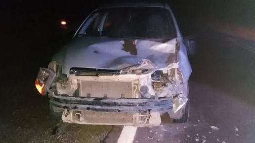 Así quedo el auto del conductor luego del choque