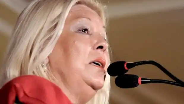 Fondos Buitre: Para Carrió, "Cristina no tiene inteligencia y creció en esto como Galtieri en Malvinas"