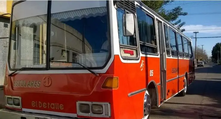 Transporte escolar: por demoras burocráticas, hay chicos que no tienen servicio