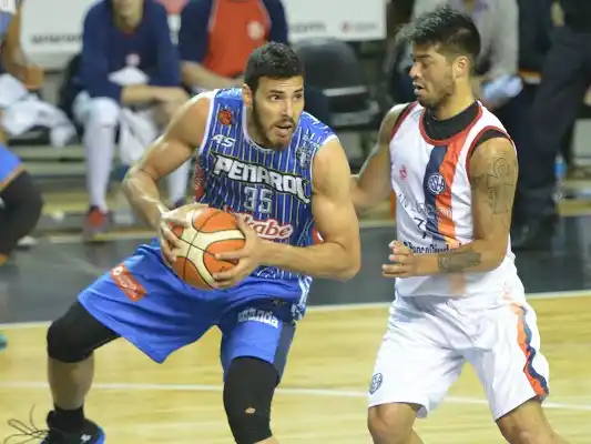 Roberto Acuña en su paso por Peñarol, ¿se volverá a dar?