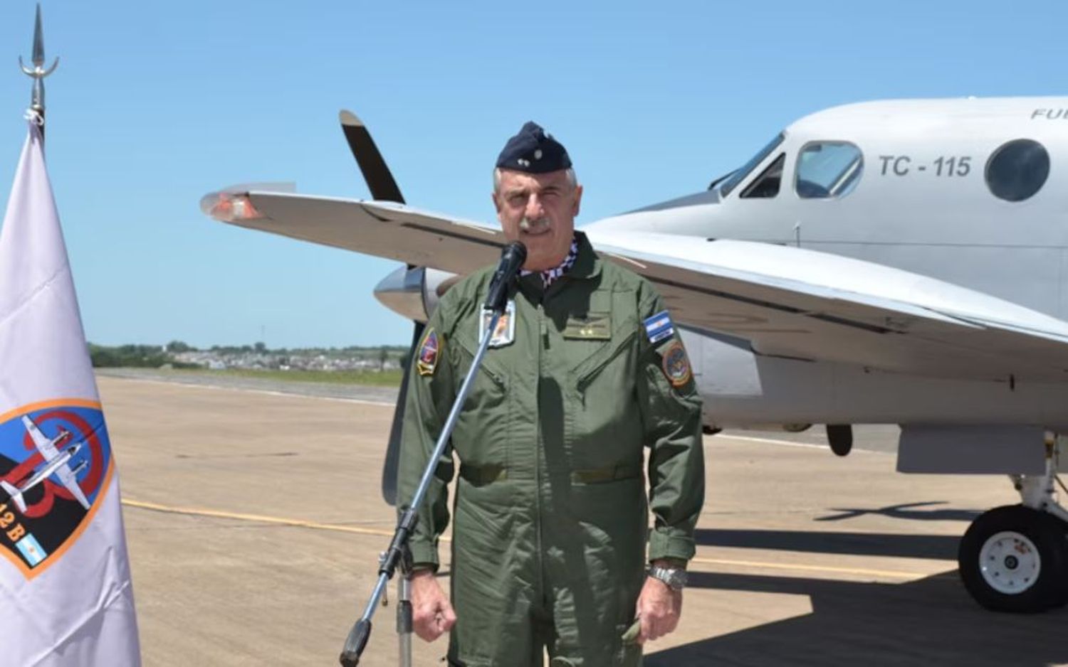 Desvincularon al jefe de la Fuerza Aérea por el uso inapropiado de aeronaves