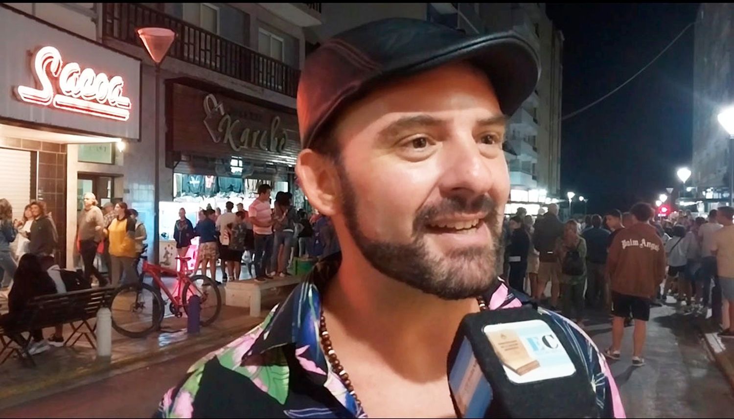 El cantante volvió a decir presente en la Peatonal 83