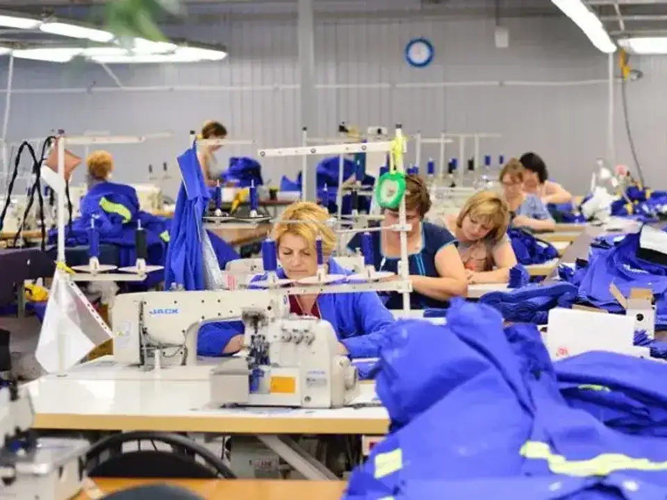 La industria textil profundiza el declive en la producción; Desaparecieron casi 900 empresas en los últimos tres años
