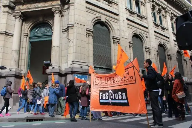 Rosario: Atención restringida en hospitales