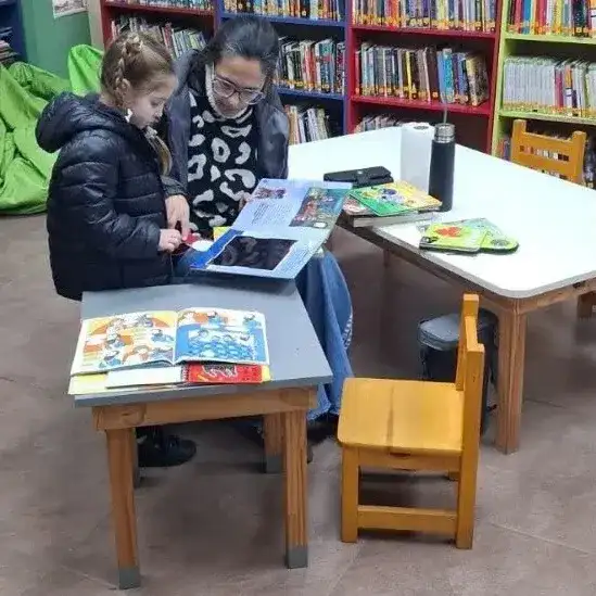 Vuelve a discutirse el valor de leer en papel
