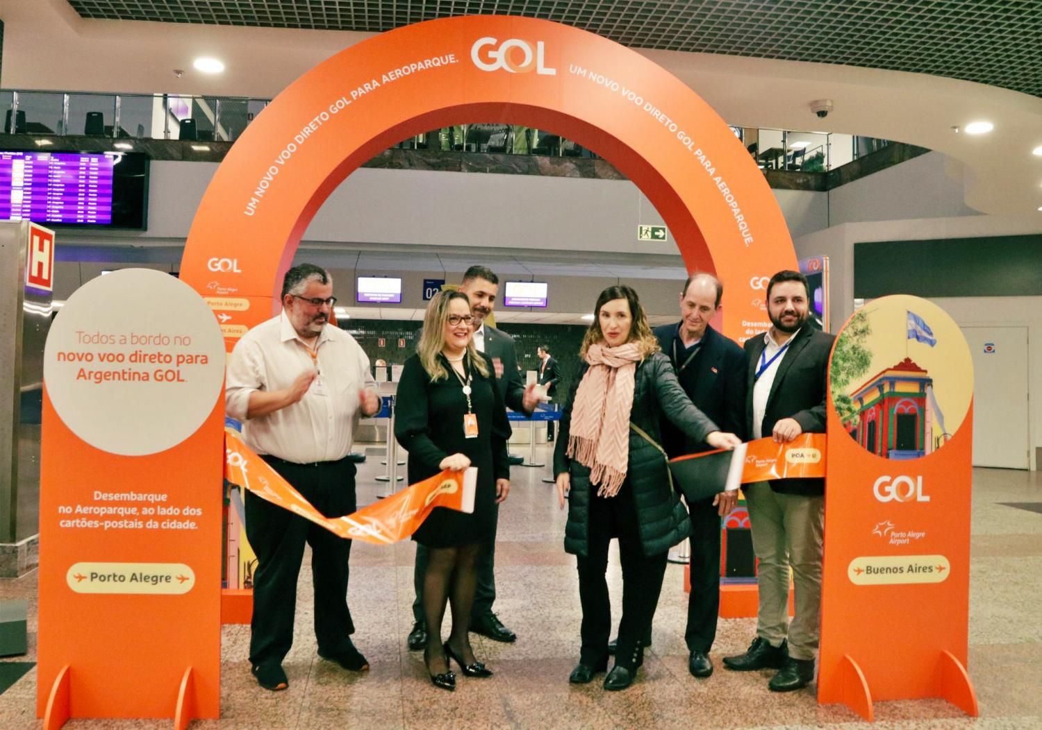 Corte de cinta del vuelo reinaugural de GOL entre Porto Alegre y Buenos Aires-Aeroparque - 12MAY2025