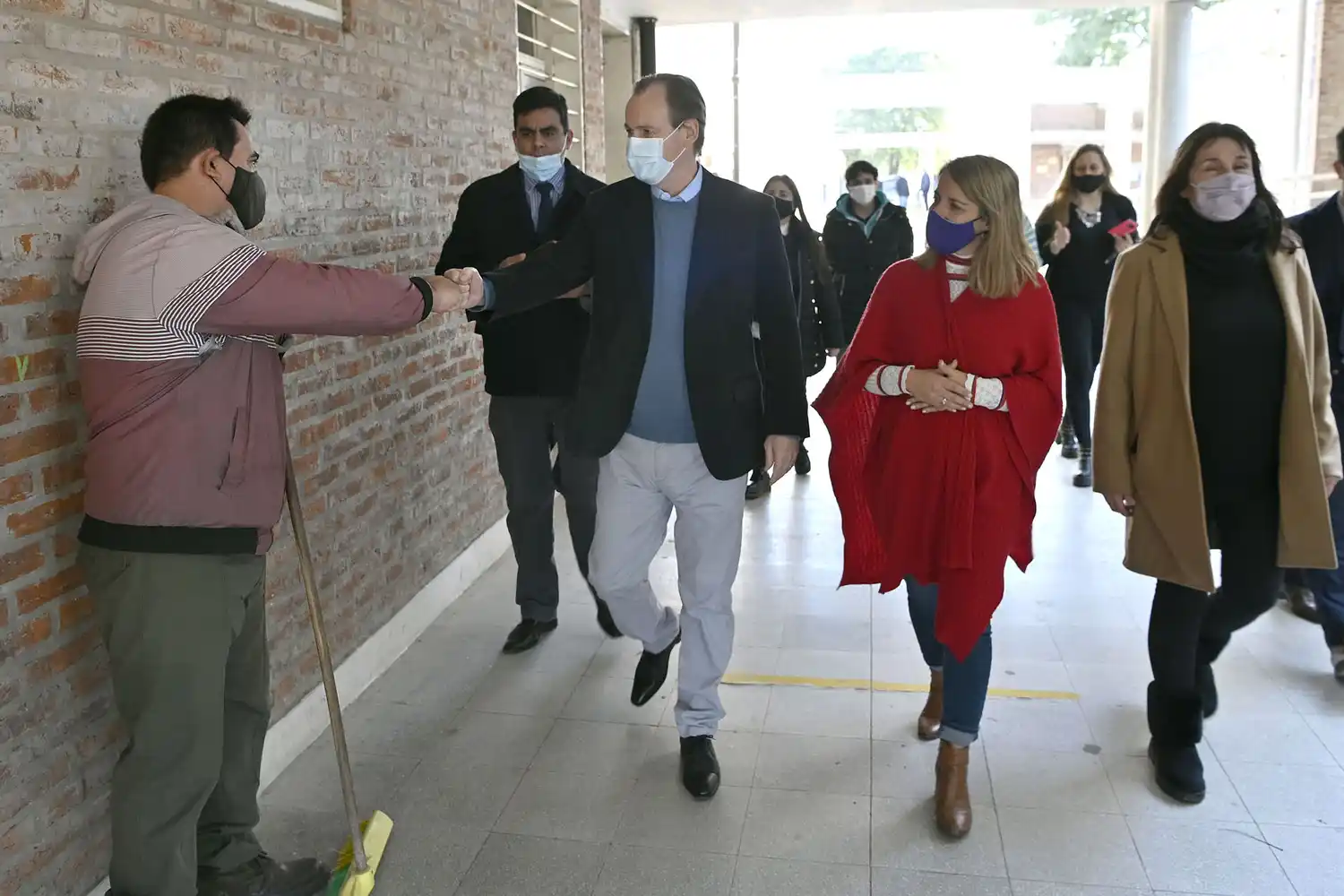 Bordet destacó el retorno a clases con horarios completos