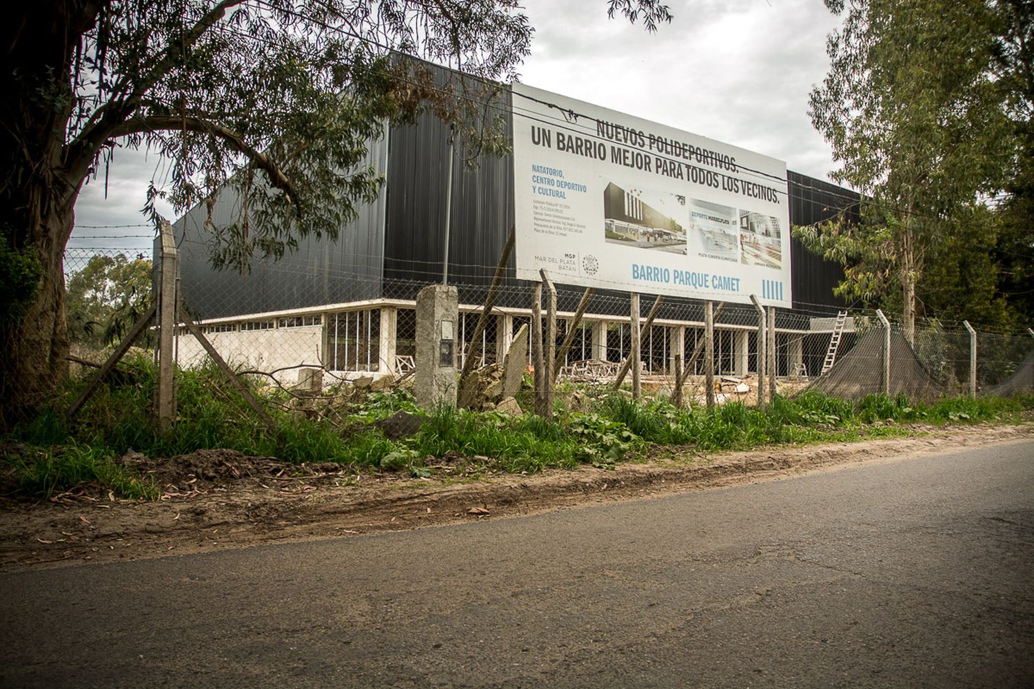 Las obras en los polideportivos barriales se reanudarían en marzo