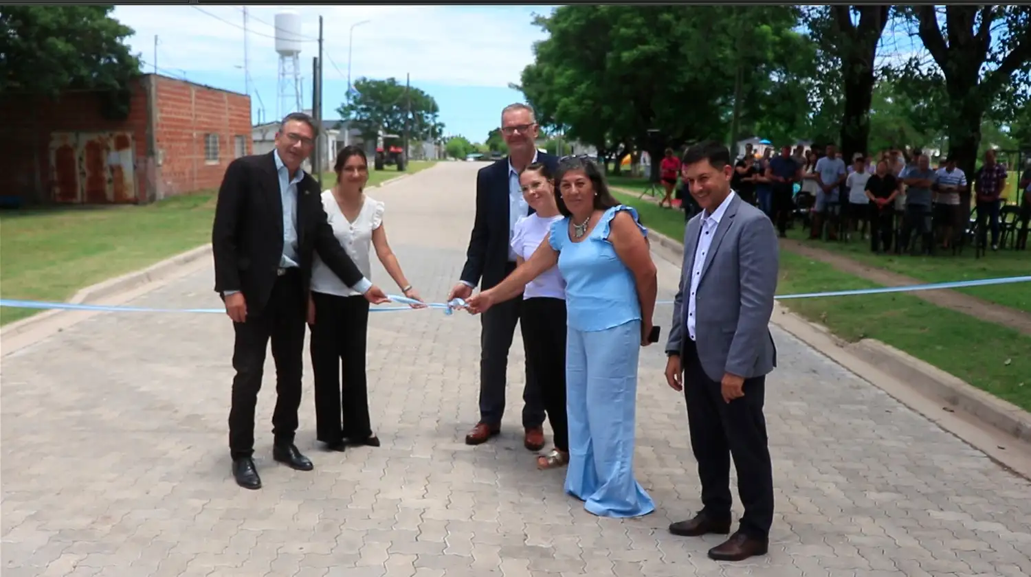 Inauguraron el pavimento articulado y obras complementarias en Gobernador Etchevehere