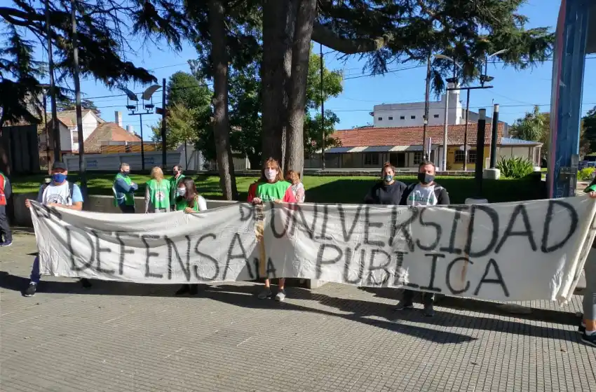 Docentes universitarios iniciaron un "plan de acción" ante la falta de acuerdo paritario