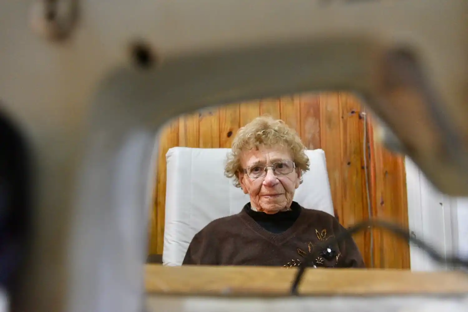 Una vida entre hilos y recuerdos. La historia de Noemí “Ñata” Passera, modista hasta el alma.