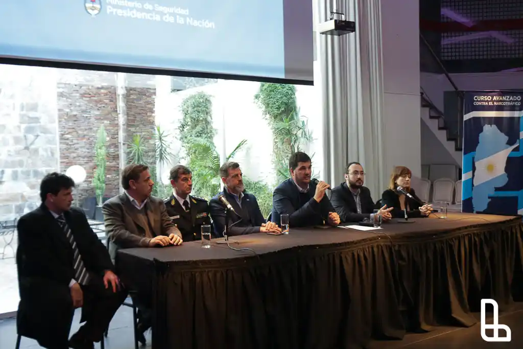 Eugenio Burzaco y Kravetz dieron inicio a un curso sobre narcotráfico en Lanús