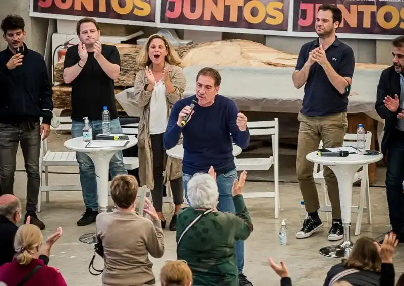 Santilli en San Fernando: "Mientras regalan heladeras hay millones de bonaerenses sumergidos en la pobreza"