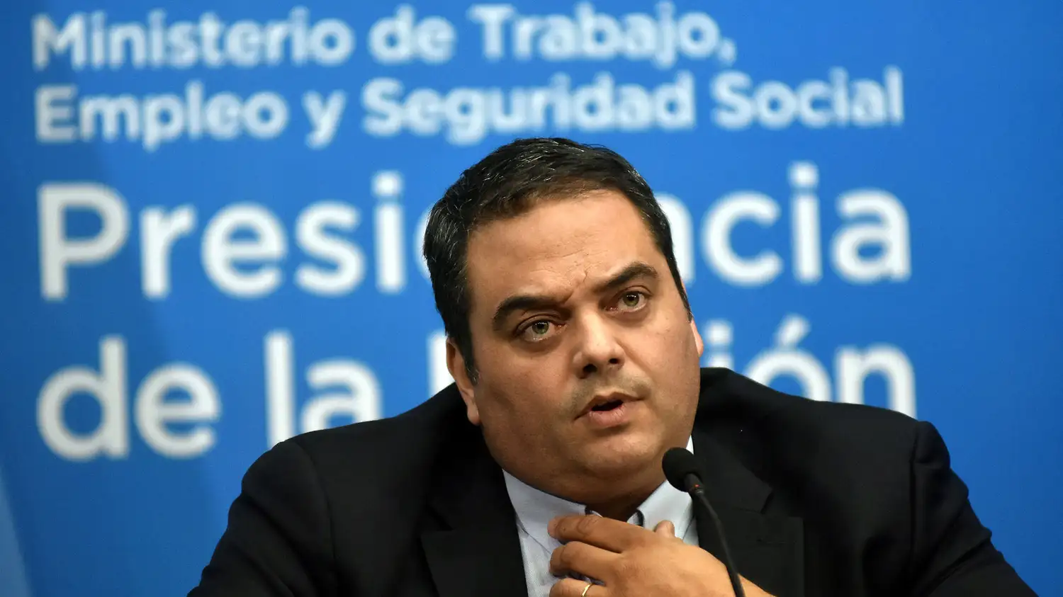 Triaca, sobre la multa millonaria a Camioneros: "Tienen que pagar"