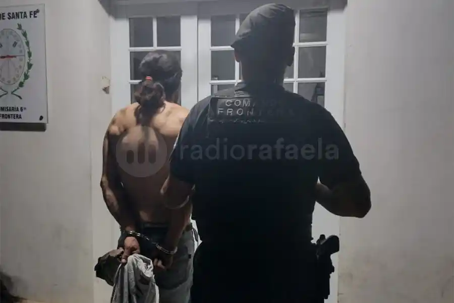 Lo agarraron con cables, cuchillos y un destornillador paseando en la madrugada