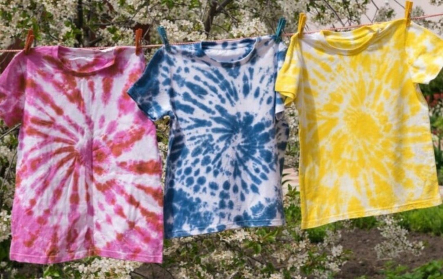 ¿Tenés una remera vieja? Te contamos cómo hacer batik