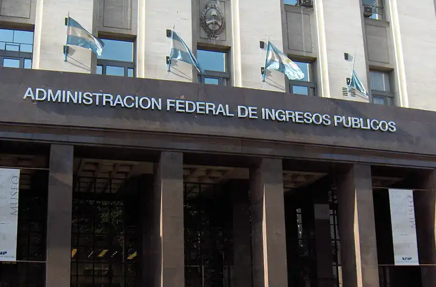 Un empleado de AFIP cambió de sexo para poder jubilarse a los 60
