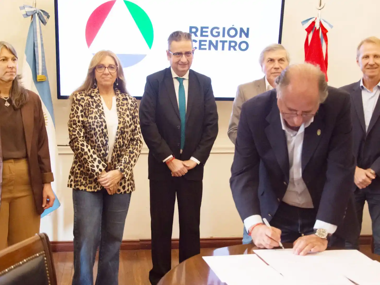 Se constituyó la Mesa Permanente de Cooperativas y Mutuales de la Región Centro con participación de Entre Ríos